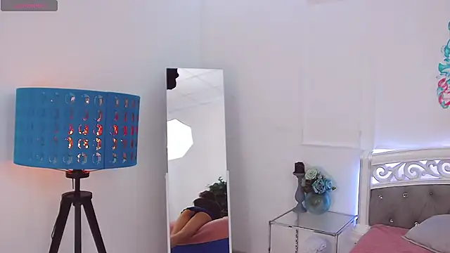 ArielLoove online show from November 22, 2025, 1:21 pm