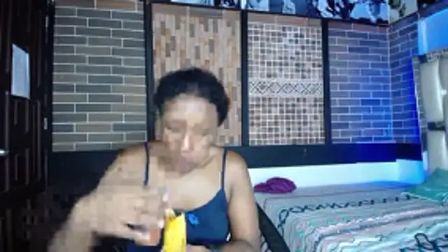 Snapshot of millysweetass chatting on November 20, 2025, 1:34 pm millysweetass online show from November 20, 2025, 1:34 pm