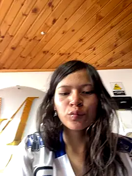 Ninfa pink online show from November 26, 2025, 7:14 pm