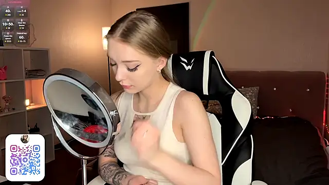 Snapshot of EvaPeace chatting on February 21, 2026, 8:22 pm EvaPeace online show from February 21, 2026, 8:22 pm