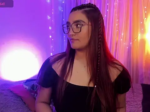 Snapshot of soyanny_1 chatting on October 12, 2025, 12:45 am soyanny 1 online show from October 12, 2025, 12:45 am