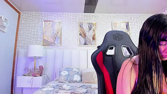 Aby cole11 online show from October 27, 2025, 2:18 pm