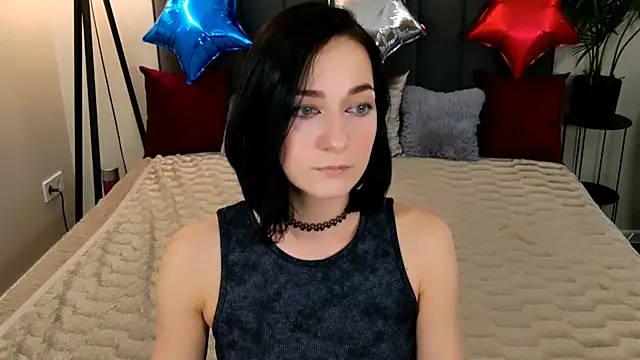 BaileeLynn online show from July 4, 2026, 1:04 pm