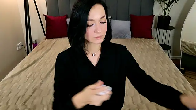 BaileeLynn online show from July 8, 2026, 1:01 pm