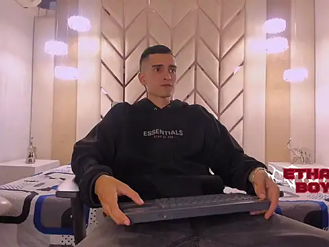 Ethan Boy  online show from February 4, 2026, 8:15 pm