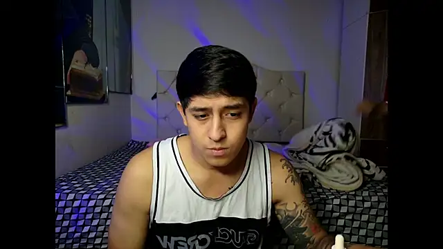 Snapshot of _sucioguapo chatting on October 24, 2025, 6:12 am  sucioguapo online show from October 24, 2025, 6:12 am