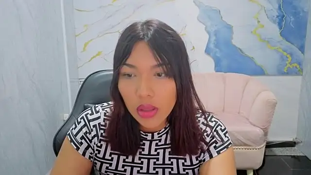 Snapshot of Catherine_b_ chatting on November 1, 2025, 8:25 pm Catherine b online show from November 1, 2025, 8:25 pm