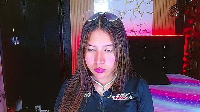 tinibunny online show from November 2, 2025, 7:19 pm