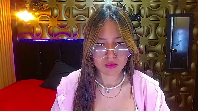 tinibunny online show from November 19, 2025, 7:36 pm