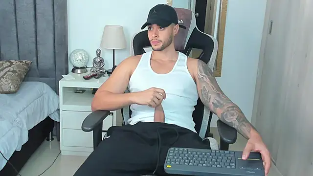 Snapshot of Ken_mailik1 chatting on February 28, 2026, 11:26 pm Ken mailik1 online show from February 28, 2026, 11:26 pm