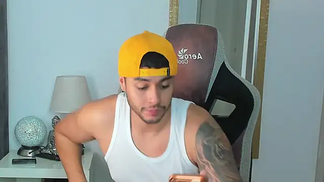 Snapshot of Ken_mailik1 chatting on January 18, 2026, 4:49 am Ken mailik1 online show from January 18, 2026, 4:49 am