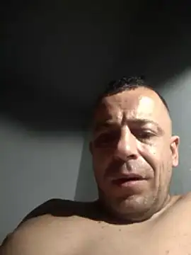 Snapshot of jjLARAY chatting on February 20, 2026, 7:54 am jjLARAY online show from February 20, 2026, 7:54 am