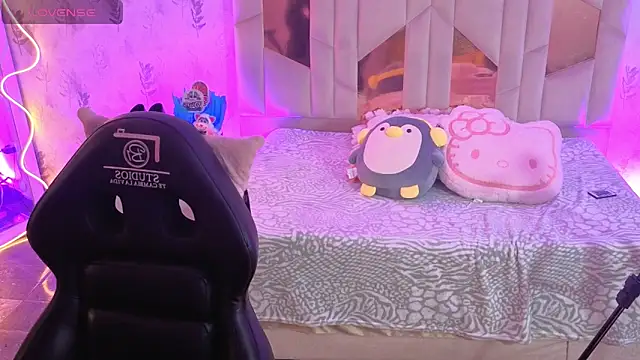 MARIANA TAY1 online show from March 26, 2026, 5:17 am