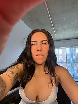 Snapshot of Lolathebaddie chatting on February 18, 2026, 6:15 pm Lolathebaddie online show from February 18, 2026, 6:15 pm