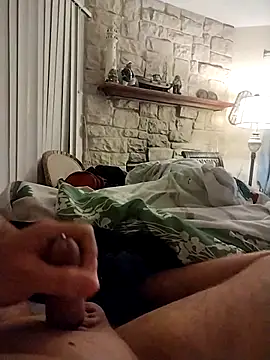 Snapshot of shyguy8569 chatting on November 11, 2025, 3:45 am shyguy8569 online show from November 11, 2025, 3:45 am