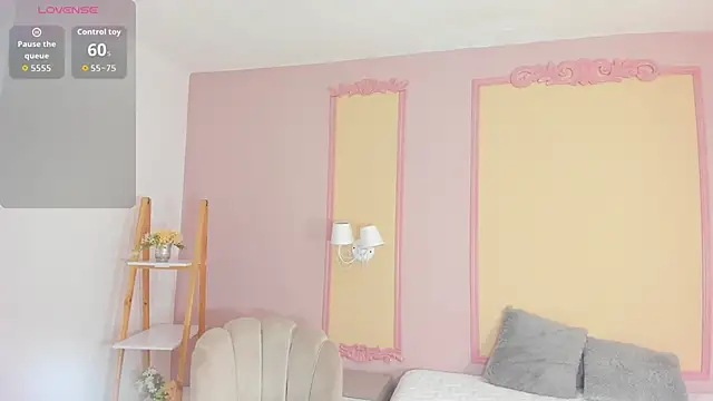  naylaa  online show from March 20, 2026, 2:56 am