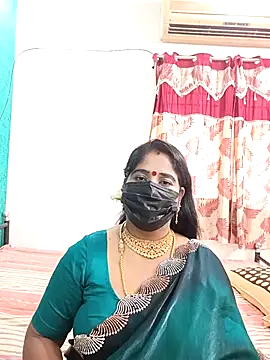 tamil-aunt online show from November 13, 2025, 3:21 am