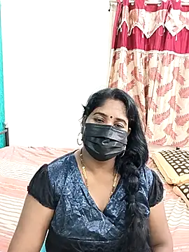 tamil-aunt online show from October 19, 2025, 6:21 pm