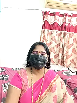 tamil-aunt online show from November 8, 2025, 4:21 pm