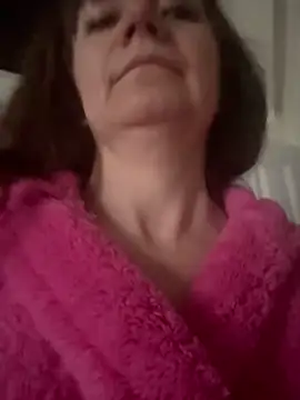 Butterfly8385 online show from February 6, 2026, 9:27 am