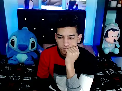 x Aaron x online show from October 12, 2025, 4:03 am