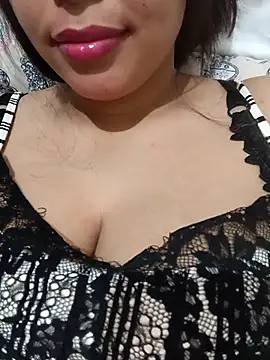 Snapshot of Ranya-50 chatting on October 29, 2025, 11:25 pm Ranya-50 online show from October 29, 2025, 11:25 pm