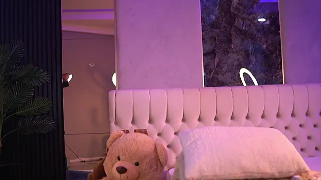 Snapshot of LuxenNoir chatting on January 17, 2026, 6:50 am LuxenNoir online show from January 17, 2026, 6:50 am