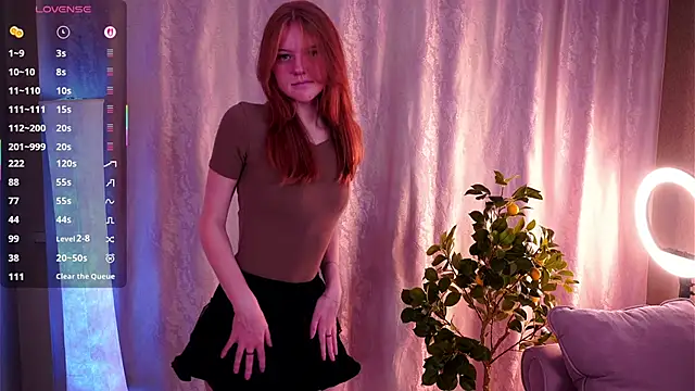 VernellArey online show from November 7, 2025, 4:55 pm