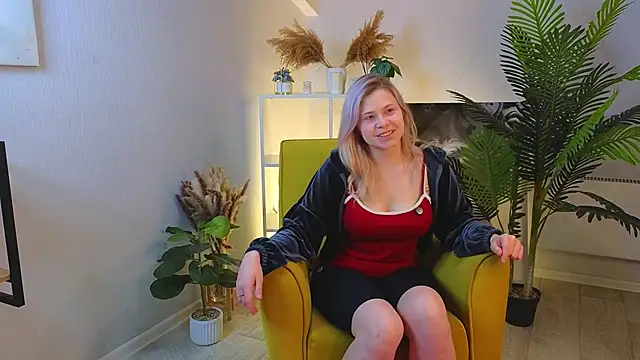 GeorginaPulgarin online show from October 12, 2025, 6:26 am