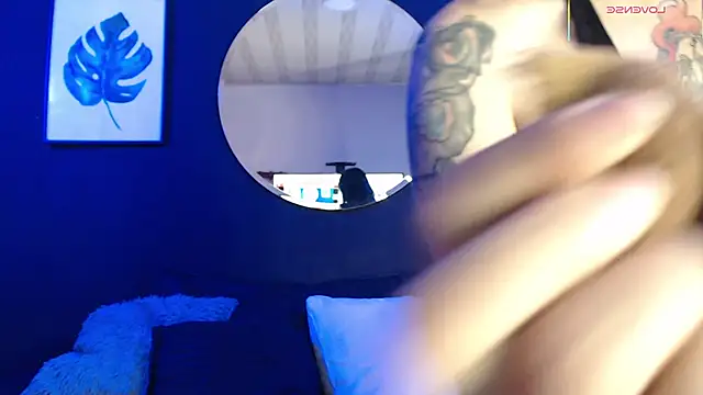 Snapshot of TamaraaRoss_ chatting on November 6, 2025, 6:56 pm TamaraaRoss online show from November 6, 2025, 6:56 pm