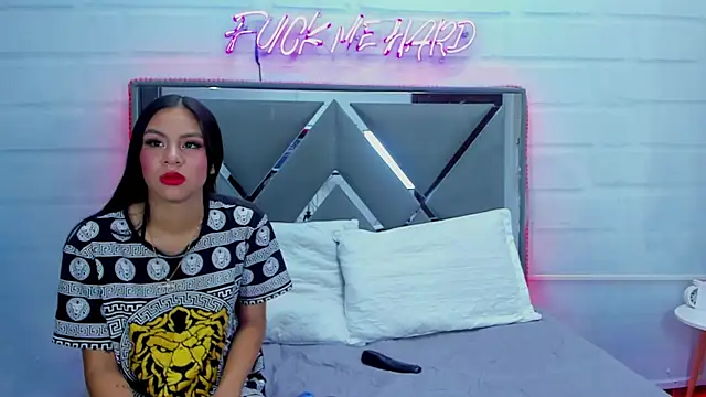 Innocent Room1 online show from October 19, 2025, 6:43 pm