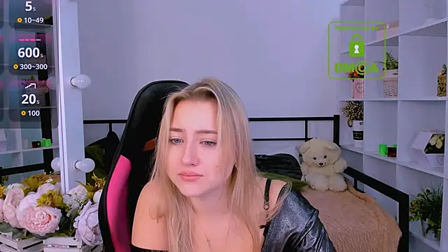 Lulu   Moon online show from November 16, 2025, 6:40 am