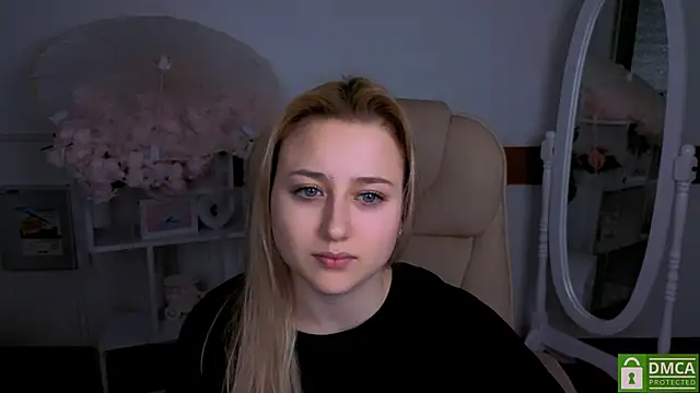 Lulu   Moon online show from February 4, 2026, 9:43 pm