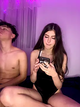 AlessiaLuxx online show from December 4, 2025, 1:26 am