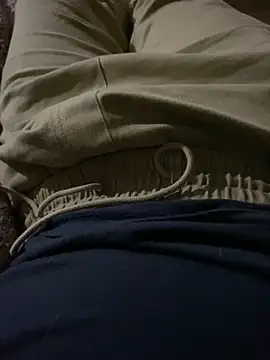 Snapshot of Morrohot13 chatting on October 19, 2025, 8:44 pm Morrohot13 online show from October 19, 2025, 8:44 pm