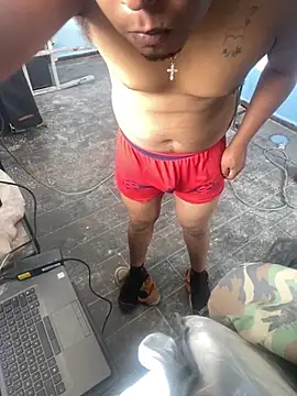 Snapshot of Morrohot13 chatting on October 16, 2025, 4:15 pm Morrohot13 online show from October 16, 2025, 4:15 pm