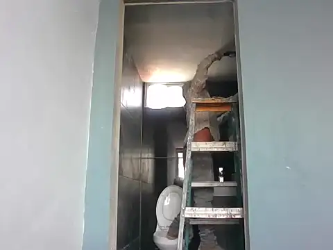 Snapshot of Morrohot13 chatting on October 25, 2025, 5:24 pm Morrohot13 online show from October 25, 2025, 5:24 pm