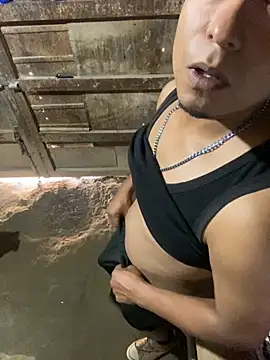 Snapshot of Morrohot13 chatting on November 1, 2025, 4:12 pm Morrohot13 online show from November 1, 2025, 4:12 pm