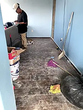 Snapshot of Morrohot13 chatting on October 21, 2025, 3:55 pm Morrohot13 online show from October 21, 2025, 3:55 pm