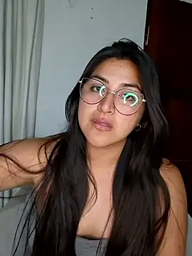 morenalatinaa online show from January 17, 2026, 5:00 am