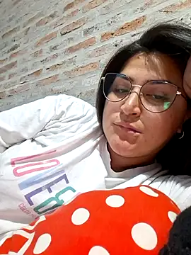 morenalatinaa online show from April 7, 2026, 6:43 pm