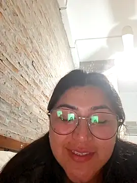 morenalatinaa online show from April 17, 2026, 4:26 am