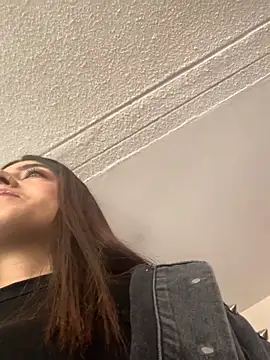 ElectraPink  online show from December 5, 2025, 12:48 pm