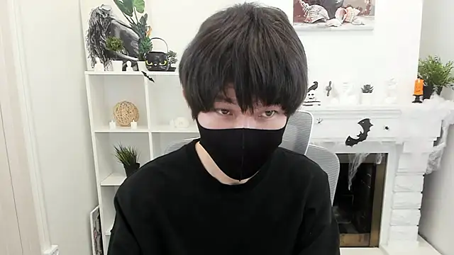ShyAzianBoy online show from October 24, 2025, 12:48 pm