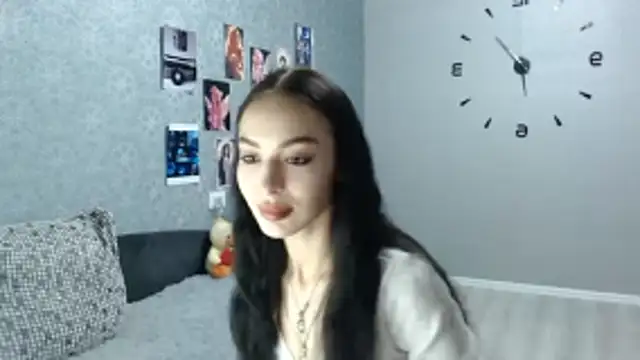 Snapshot of Daphne_Darkthorn chatting on October 20, 2025, 3:08 am Daphne Darkthorn online show from October 20, 2025, 3:08 am