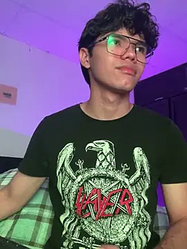 Im Camii online show from December 22, 2025, 10:21 pm