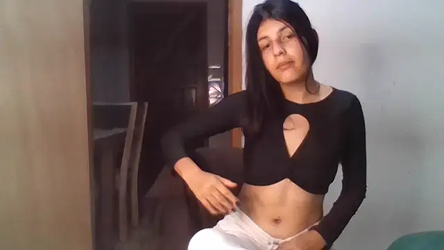 Snapshot of Thaila-Aurora chatting on February 25, 2026, 2:45 am Thaila-Aurora online show from February 25, 2026, 2:45 am