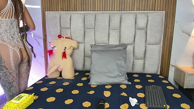 Sassha ferrer online show from December 20, 2025, 7:06 pm