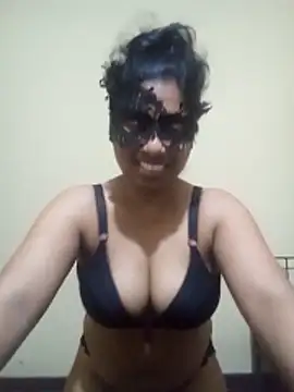 Snapshot of Expose_Queen chatting on February 23, 2026, 5:02 pm Expose Queen online show from February 23, 2026, 5:02 pm