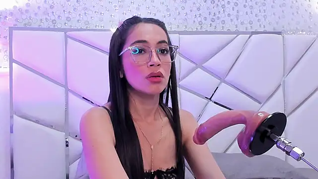 GabbiePrice online show from May 11, 2026, 2:56 pm